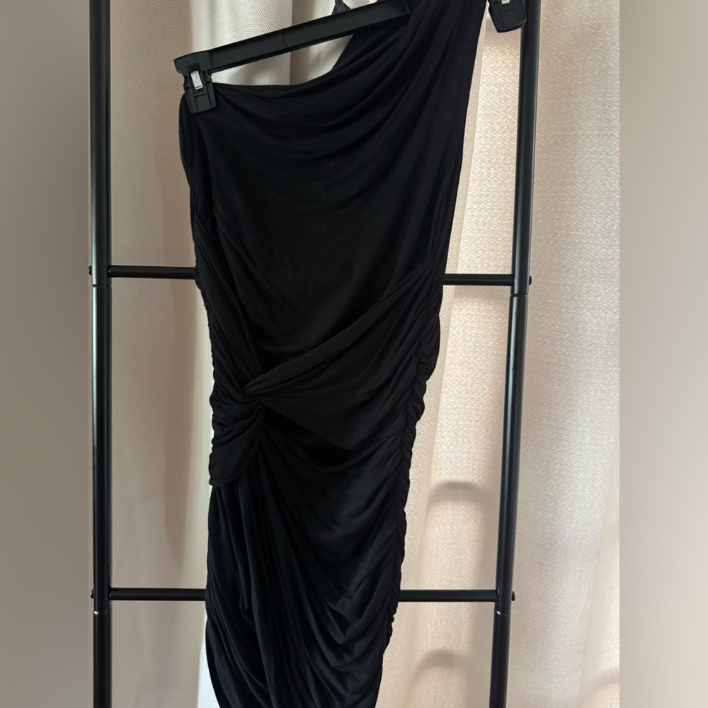 Tart Black Ruched Pencil Midi Skirt